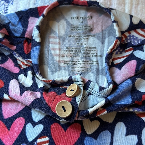 Posh peanut size 4t 2 piece pjs. Red, white & blue patriotic hearts print.❤️🤍💙 - Picture 3 of 7